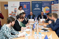 Эксперты компании «ФОТОТЕХ» в Санкт-Петербурге